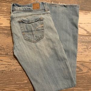 American Eagle Jeans 2 Short